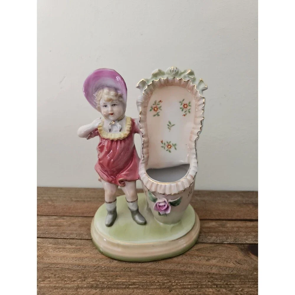 Vintage Paul's Gifts E.P.P. & Co. Baby And Shoe Figure / Planter / Vase
